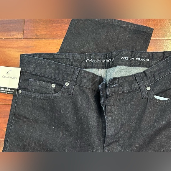 NWT-Calvin Klein Jeans Men's Straight Leg Dark Wash W32/L32 - Picture 5 of 9